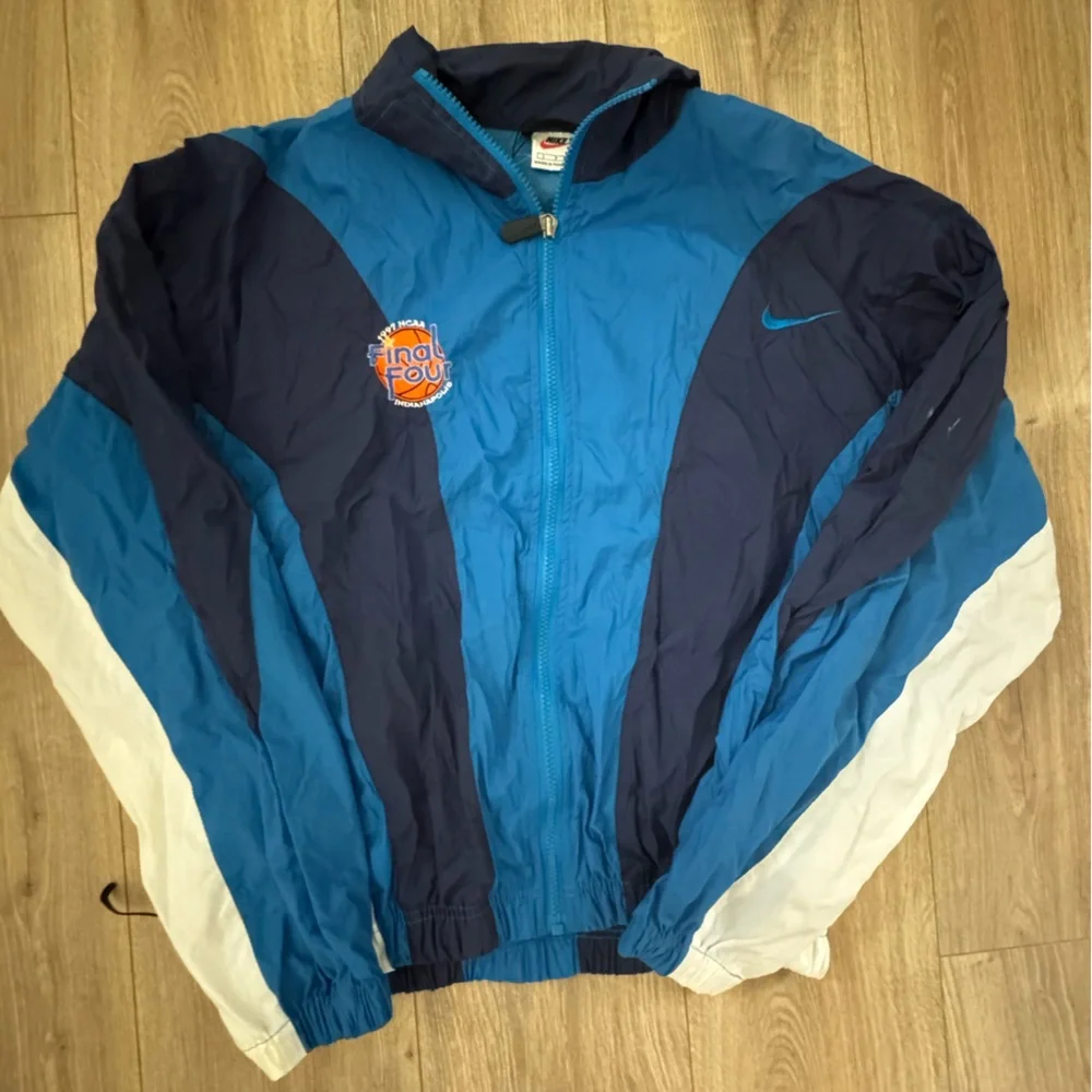 Vintage Nike Women’s 1997 Final For Windbreaker in Blue, Navy, and White - Picture 1 of 4